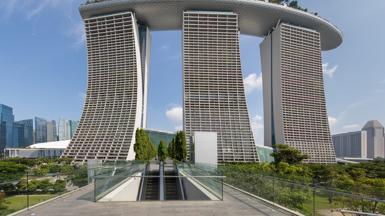 The three hotel towers of Marina Bay Sands in Singapore with the SkyPark across the top