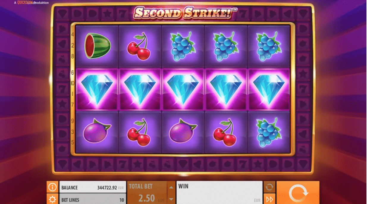 Second Strike Slot gameplay