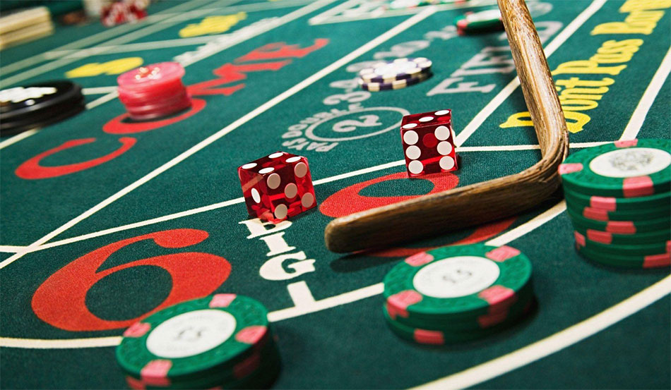 Exploring-the-Friendlier-Side-of-Gambling--Chat-Features,-Emojis-&-Community